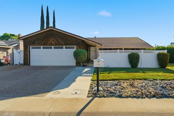 $495,500 | 930 Kapareil Drive, Tracy, CA 95376