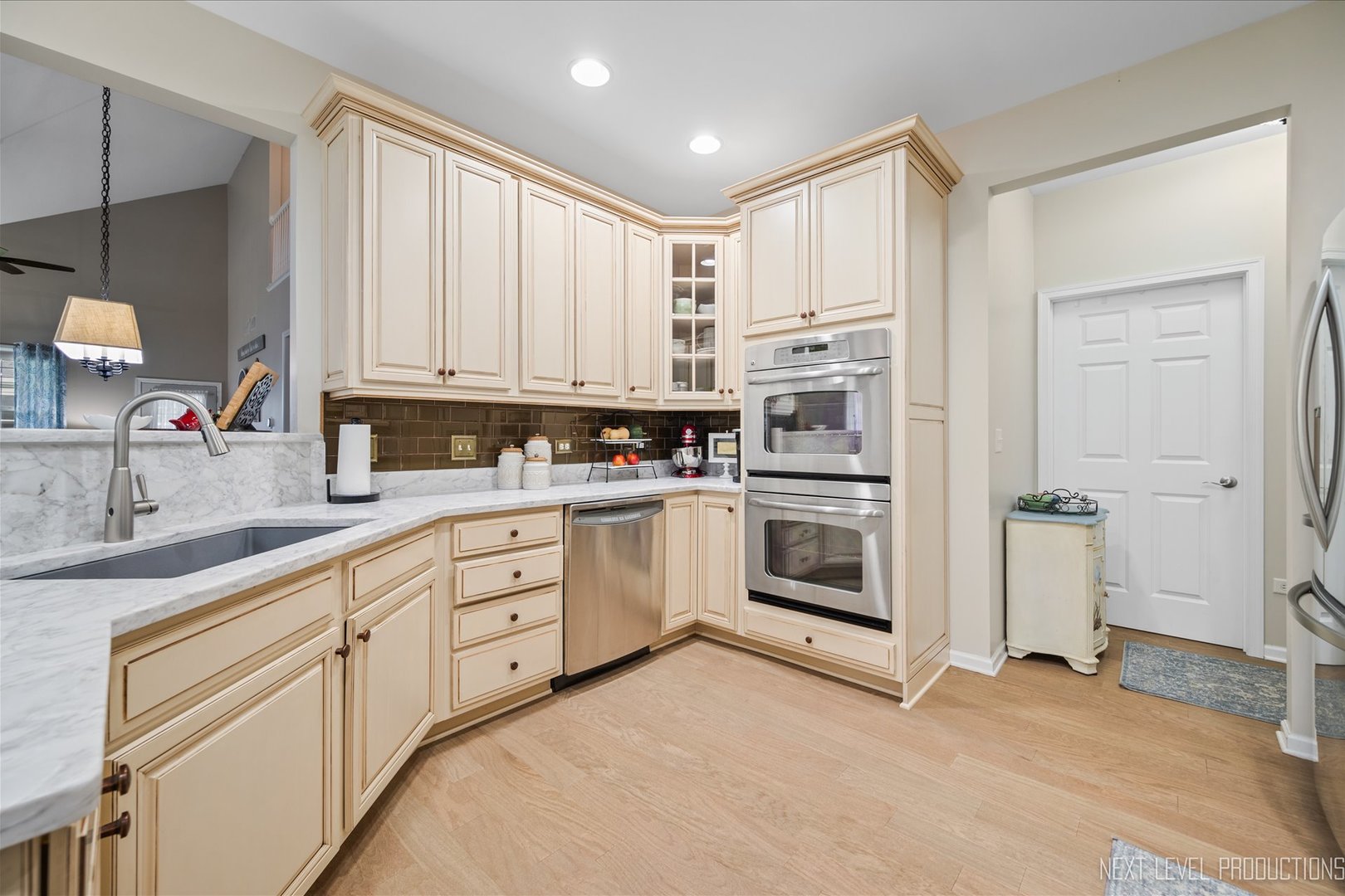 1031 Broadmoor Drive Elgin, IL 60124 - Photo 11 of 27