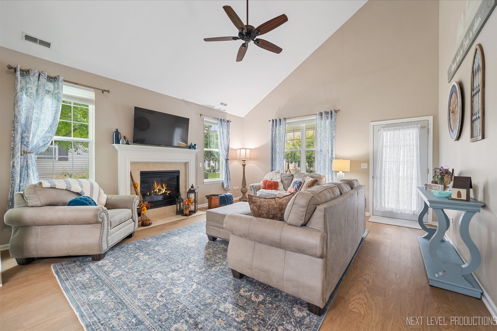 1031 Broadmoor Drive Elgin, IL 60124 - Photo 6 of 27