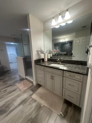 $890,000 | 13106 Jeter Creek Drive, Riverview, FL 33579