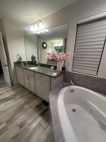 $890,000 | 13106 Jeter Creek Drive, Riverview, FL 33579