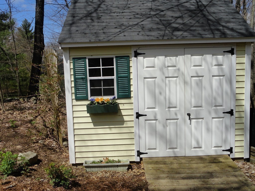 106 Lunenburg Road Townsend, MA 01474 - Photo 24 of 30