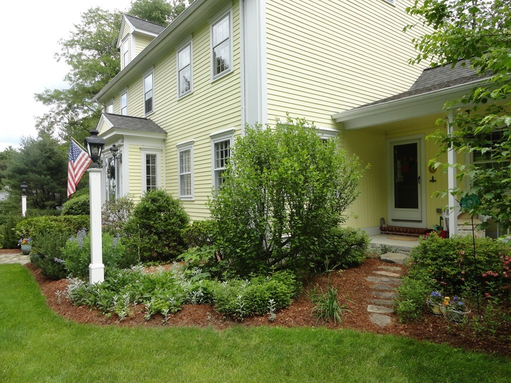 106 Lunenburg Road Townsend, MA 01474 - Photo 3 of 30