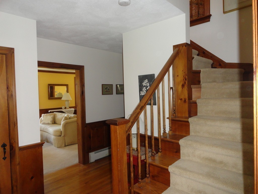 106 Lunenburg Road Townsend, MA 01474 - Photo 4 of 30