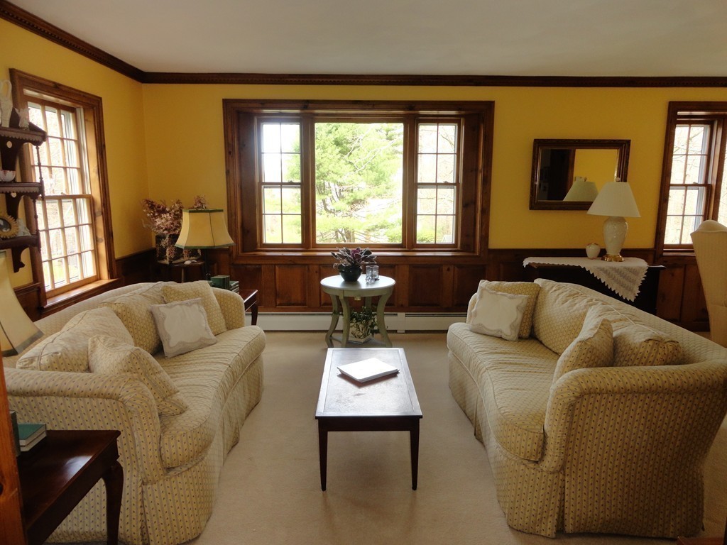 106 Lunenburg Road Townsend, MA 01474 - Photo 5 of 30