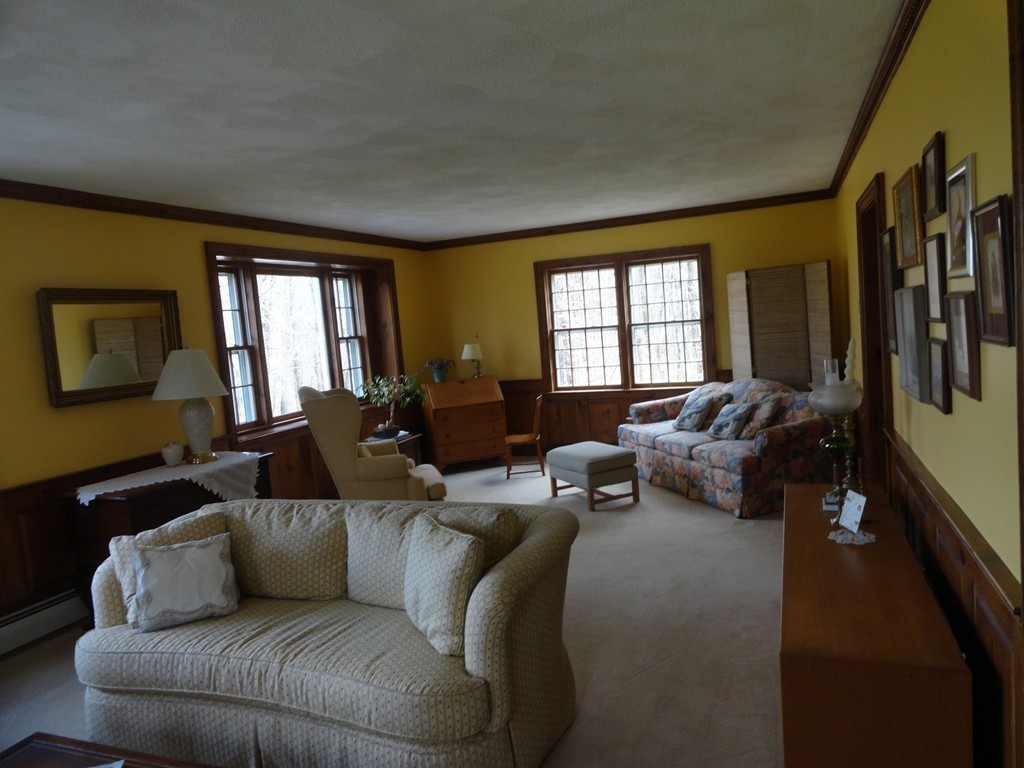 106 Lunenburg Road Townsend, MA 01474 - Photo 6 of 30