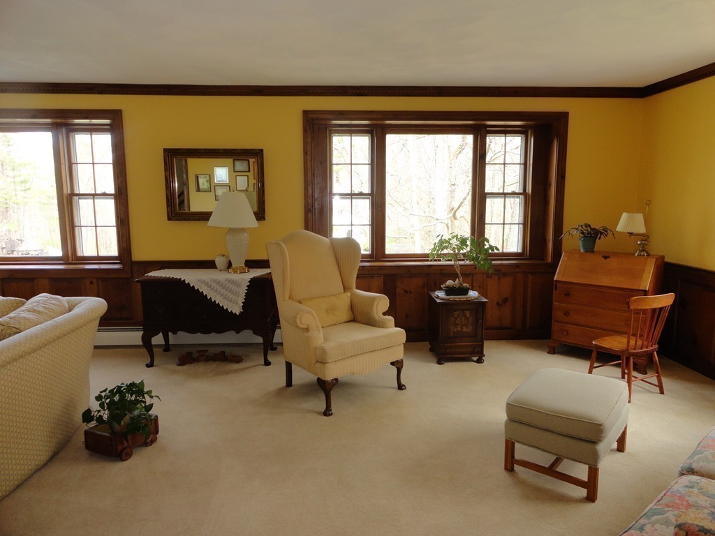 106 Lunenburg Road Townsend, MA 01474 - Photo 7 of 30