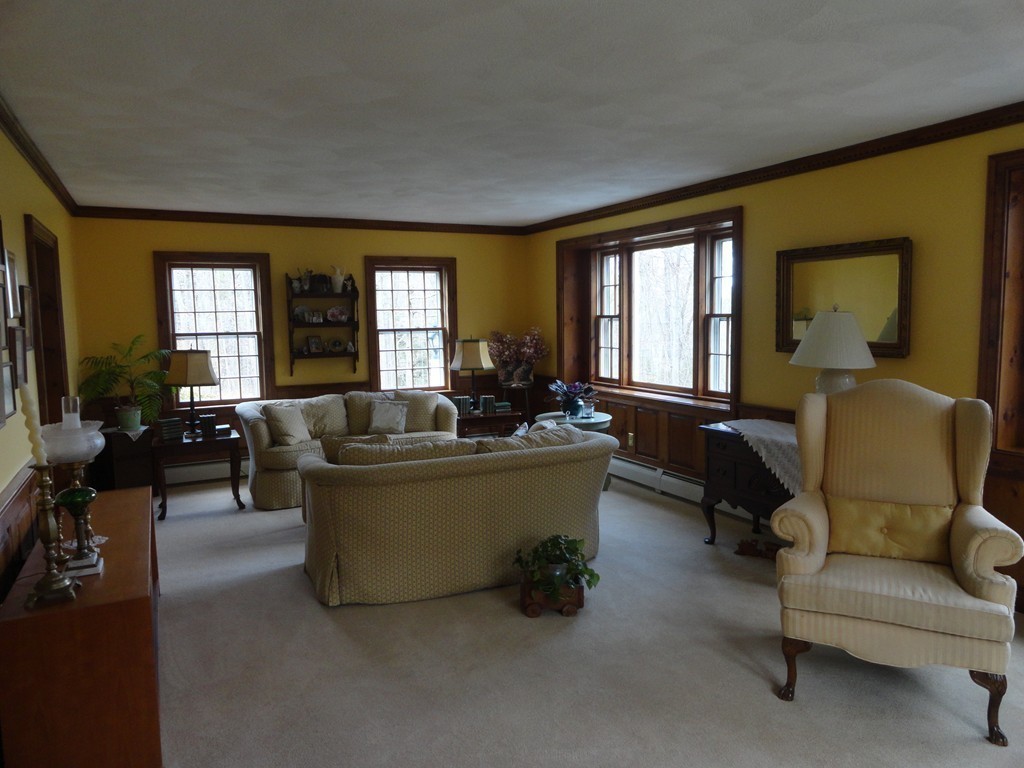 106 Lunenburg Road Townsend, MA 01474 - Photo 8 of 30