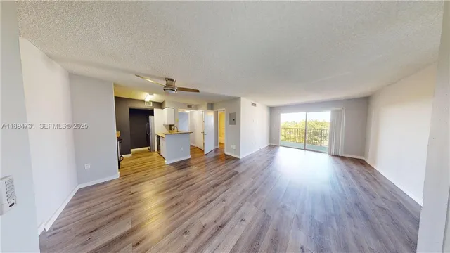 $2,190 | 15231 Southwest 80th Street, Unit 610, Miami, FL 33193