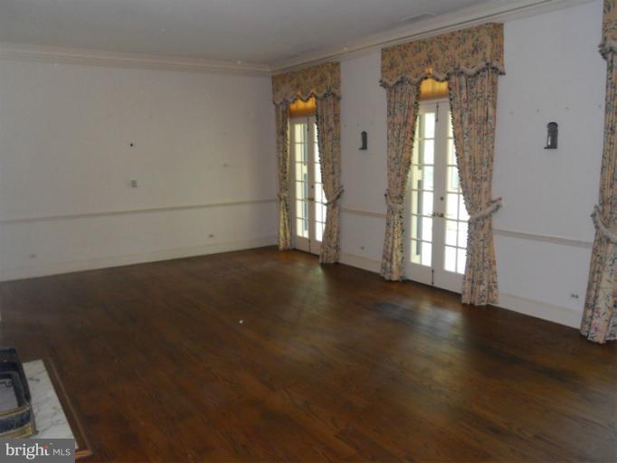 10664 Bears Den Road Marshall, VA 20115 - Photo 7 of 18 Dining Room 2