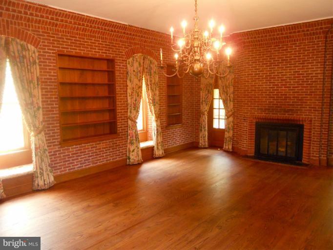 10664 Bears Den Road Marshall, VA 20115 - Photo 9 of 18 Family Room 2