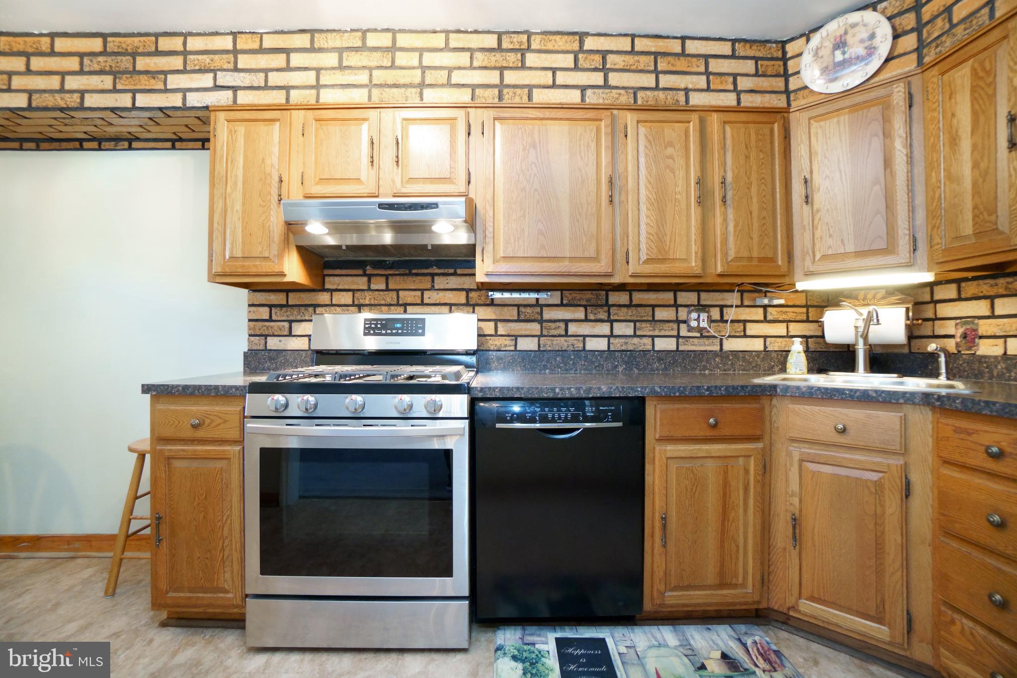 7323 Brentwood Road Philadelphia, PA 19151 - Photo 11 of 37 Gallery Image 11