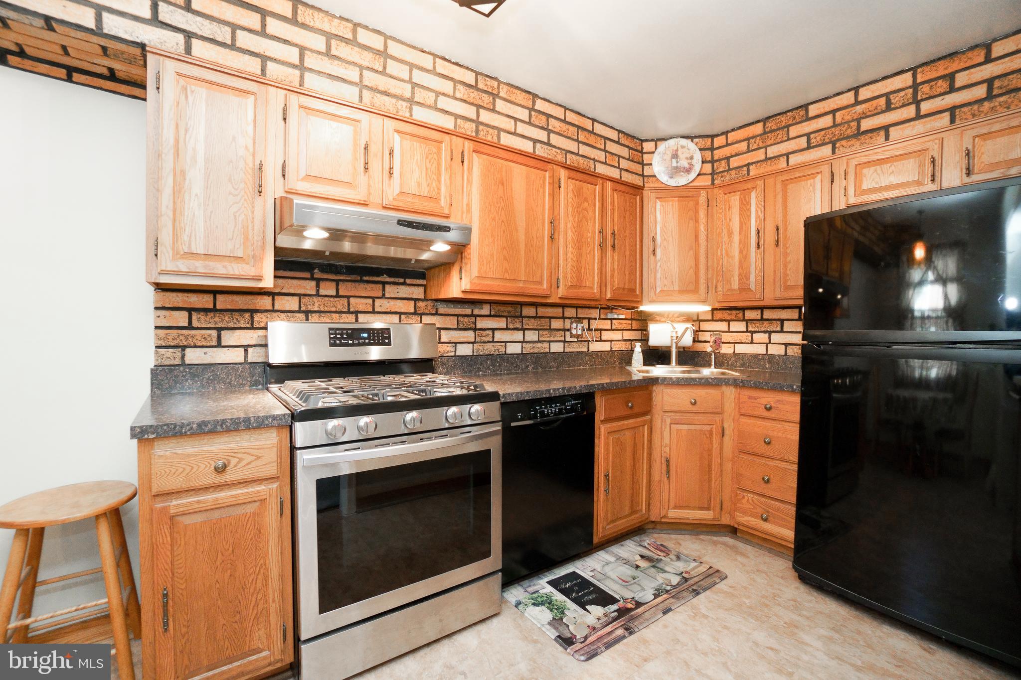 7323 Brentwood Road Philadelphia, PA 19151 - Photo 10 of 37 Gallery Image 10