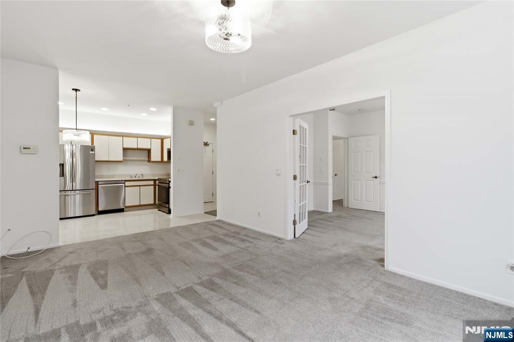 5301 Richmond Road, Unit 301 West Milford, NJ 07480 - Photo 11 of 24
