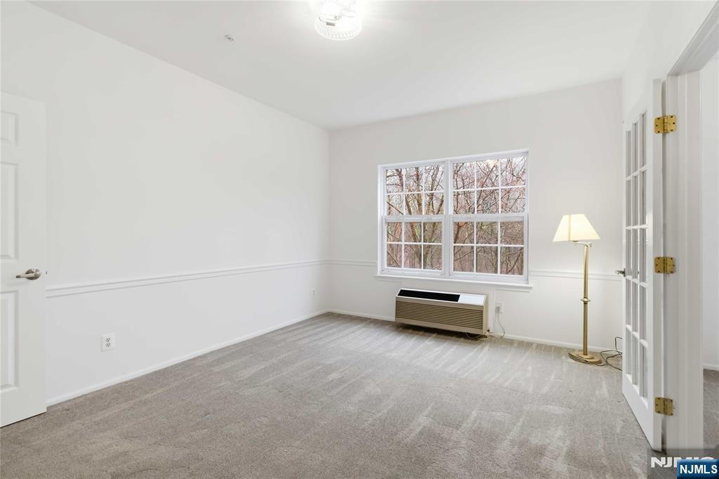 5301 Richmond Road, Unit 301 West Milford, NJ 07480 - Photo 12 of 24