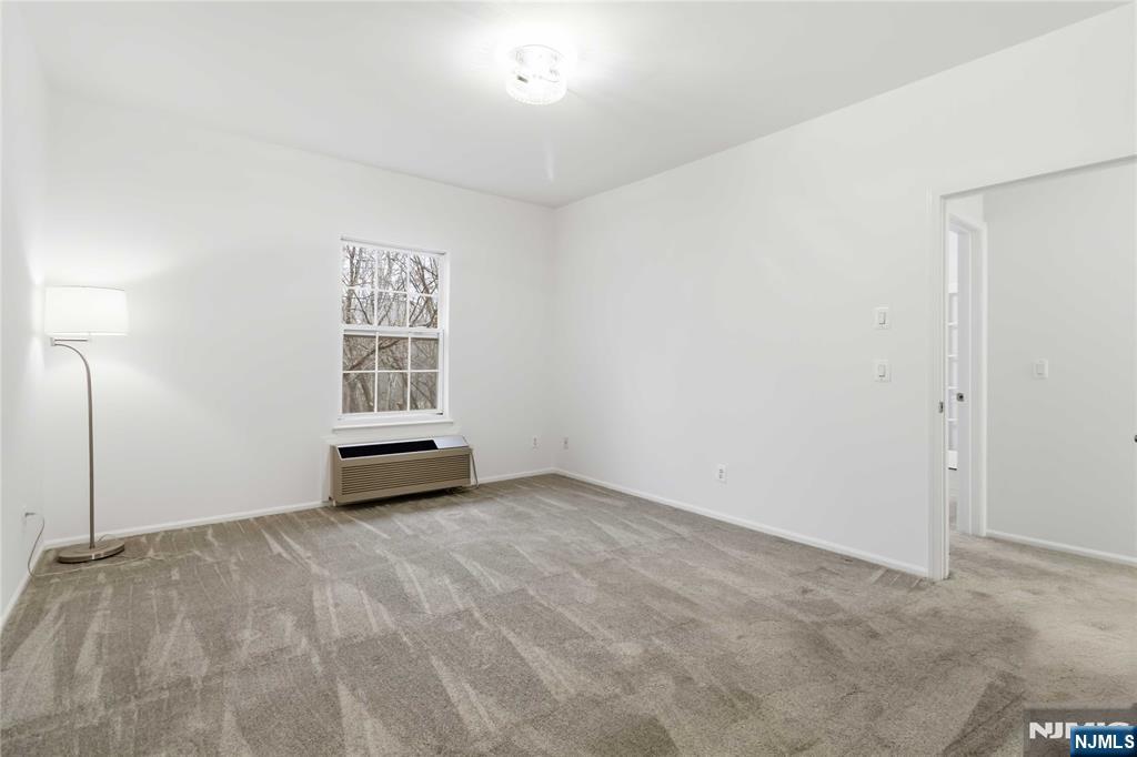 5301 Richmond Road, Unit 301 West Milford, NJ 07480 - Photo 19 of 24