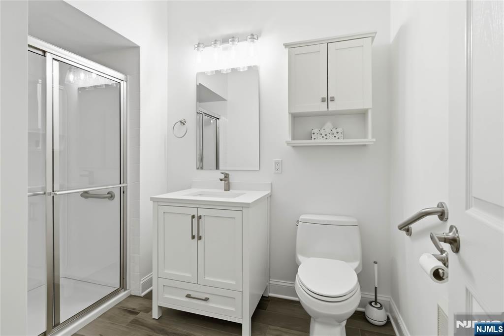 5301 Richmond Road, Unit 301 West Milford, NJ 07480 - Photo 20 of 24