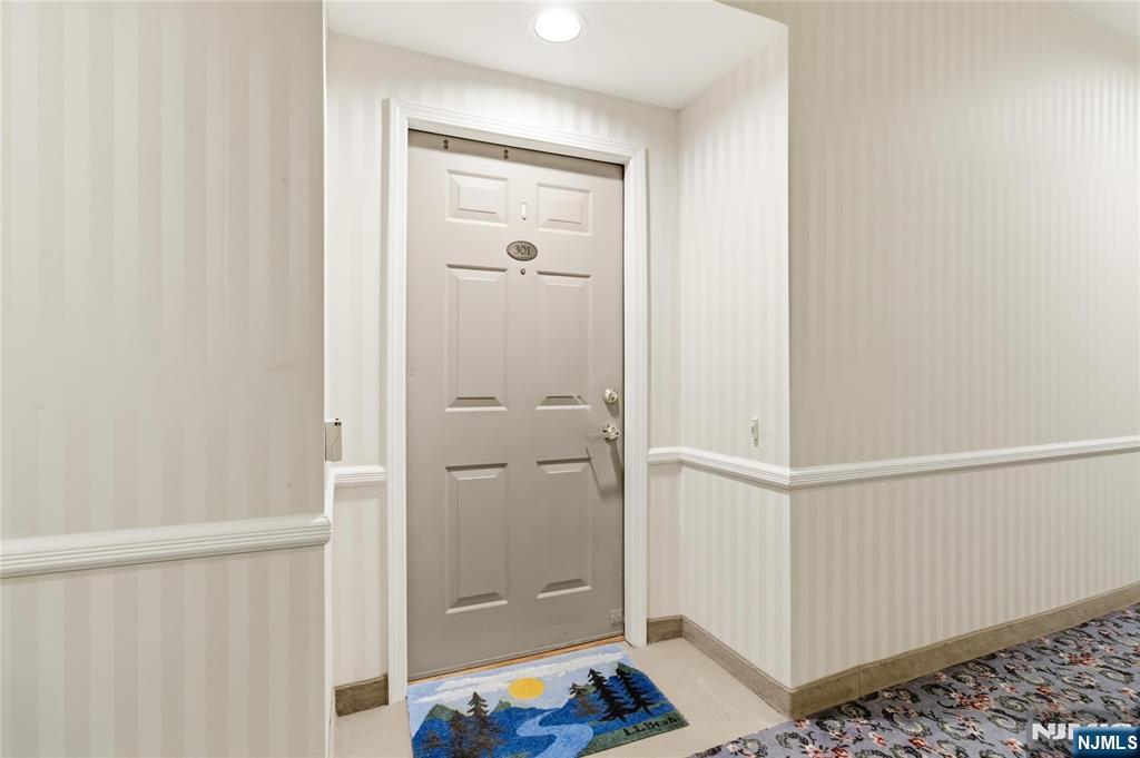 5301 Richmond Road, Unit 301 West Milford, NJ 07480 - Photo 3 of 24