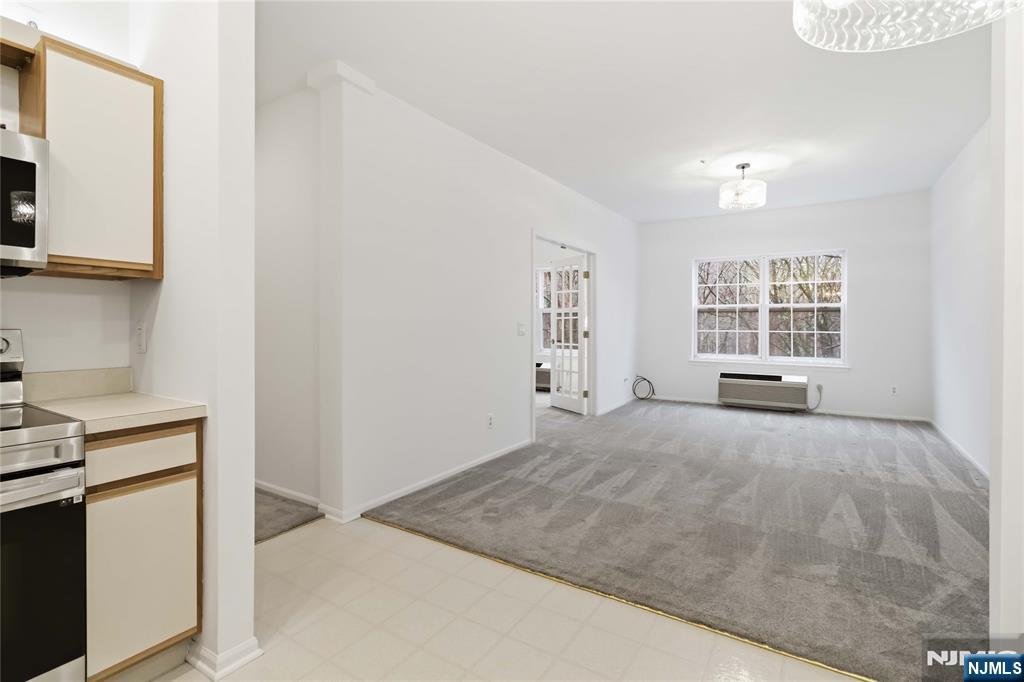 5301 Richmond Road, Unit 301 West Milford, NJ 07480 - Photo 8 of 24