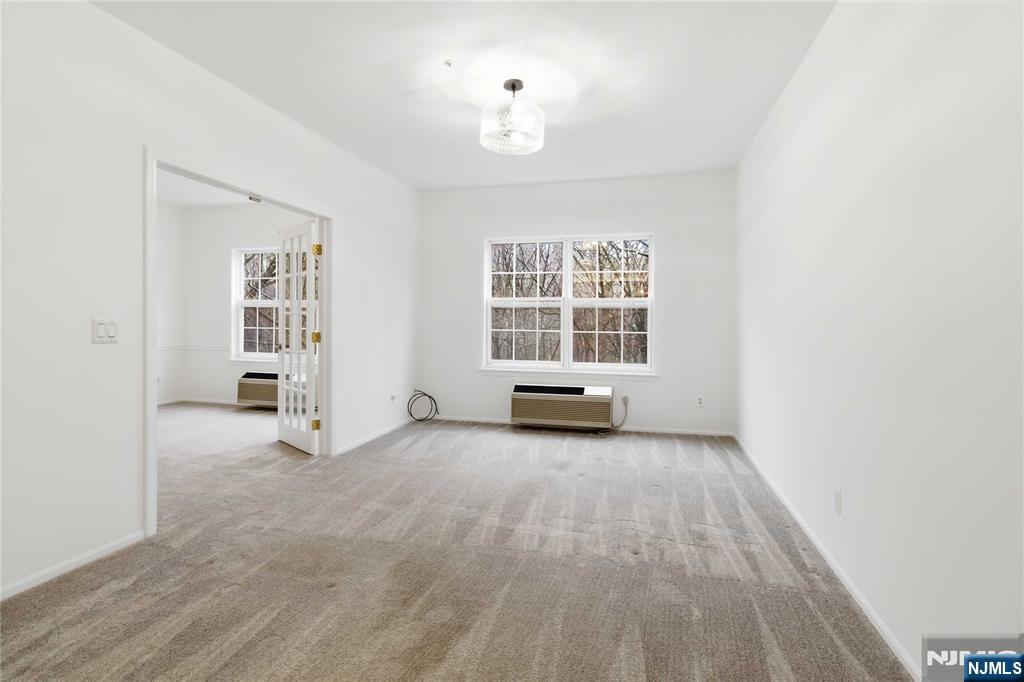 5301 Richmond Road, Unit 301 West Milford, NJ 07480 - Photo 9 of 24