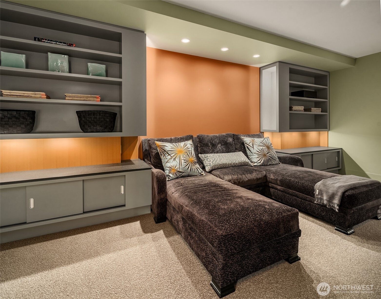 715 2nd Avenue, Unit 1501 Seattle, WA 98104 - Photo 23 of 40 a living room with furniture