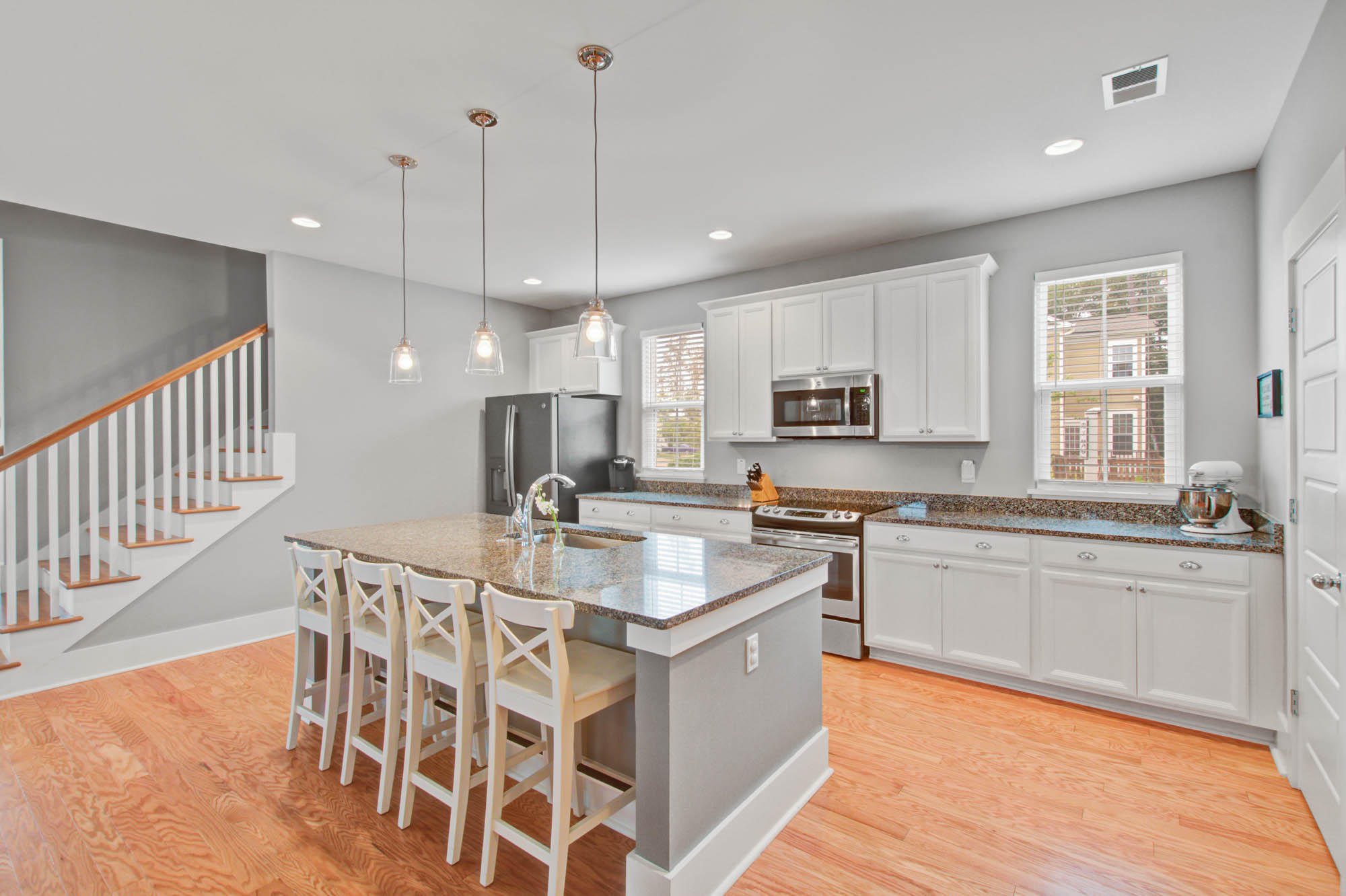 260 Ribbon Road Summerville, SC 29483 - Photo 3 of 48 260 (11)