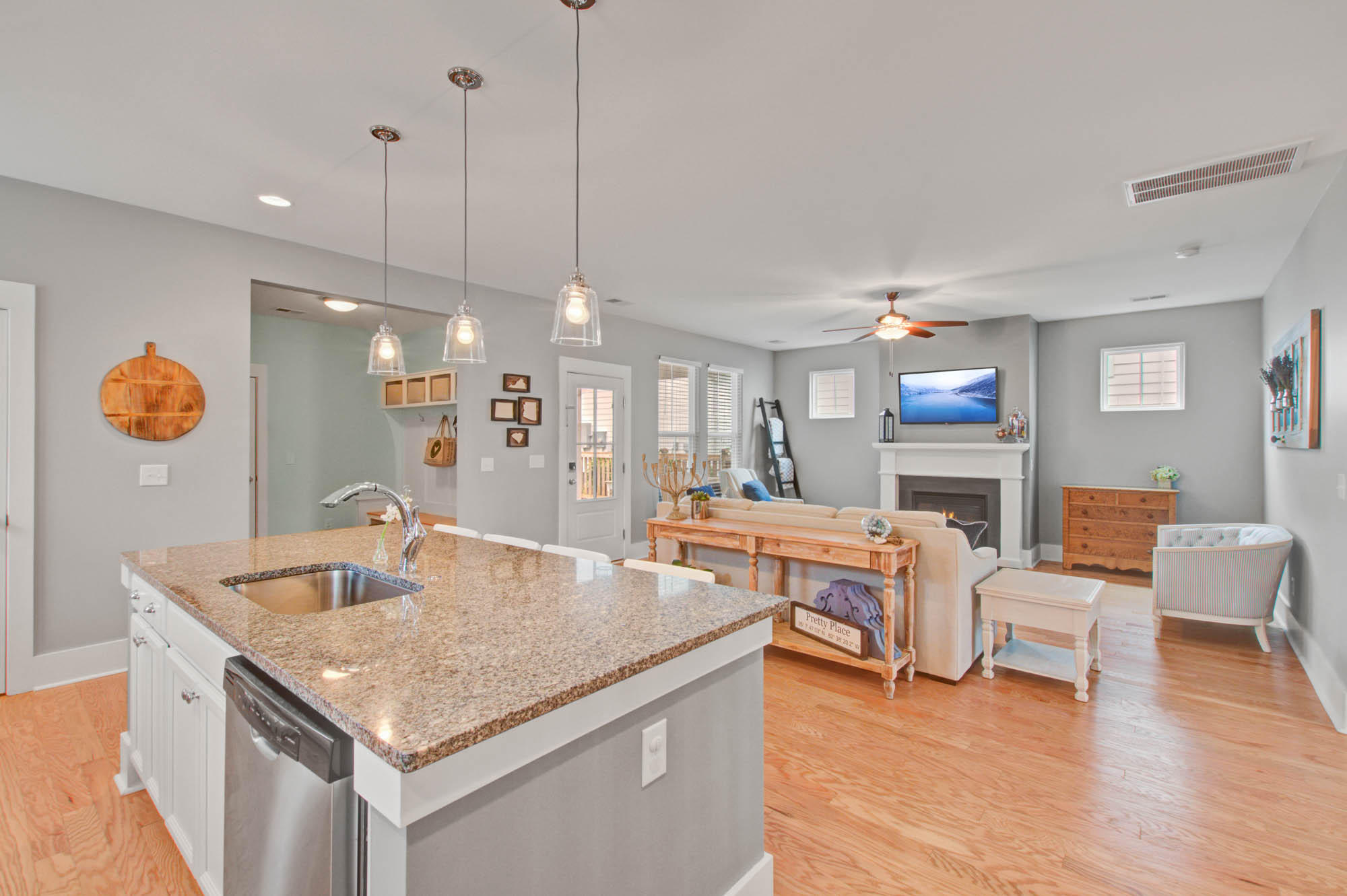 260 Ribbon Road Summerville, SC 29483 - Photo 4 of 48 260 (13)