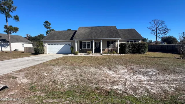 $265,000 | 602 Parsley Drive, Hubert, NC 28539