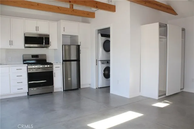 $2,700 | 6521 West 87th Street, Westchester, CA 90045