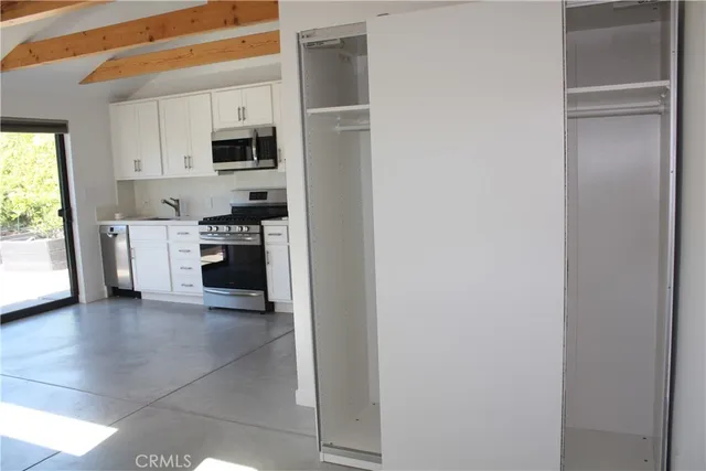 $2,700 | 6521 West 87th Street, Westchester, CA 90045