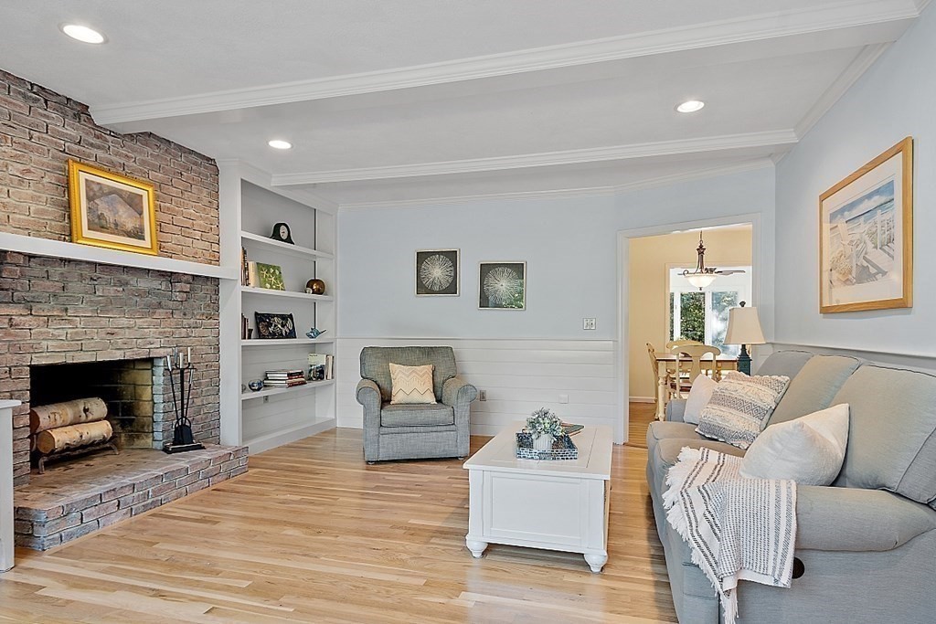 11 Liberty Road Medfield, MA 02052 - Photo 7 of 34 Gallery Image 7