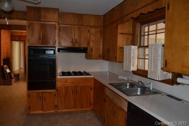 1214 Gladstone Road Lancaster, SC 29720 - Photo 4 of 12 Gallery Image 4