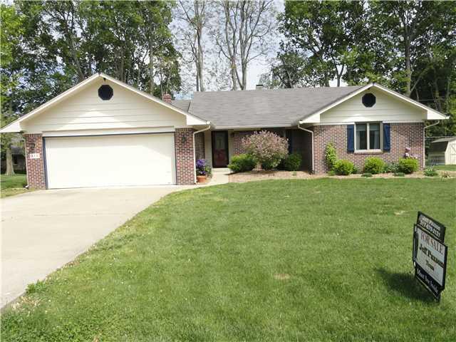 373 Shadow Road Greenwood, IN 46142 - Photo 1 of 15