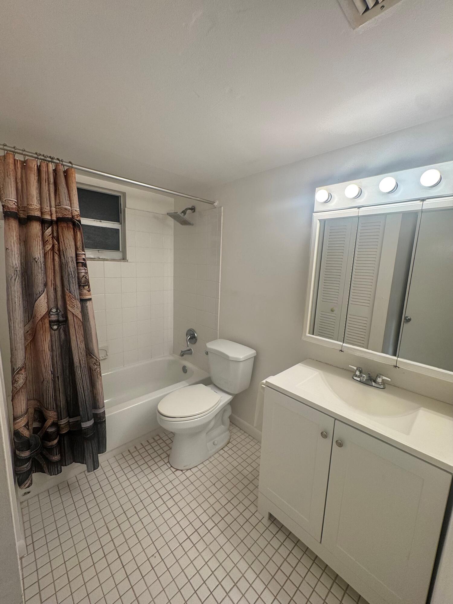 500 Davis Road, Unit 27 Palm Springs, FL 33461 - Photo 6 of 14 5