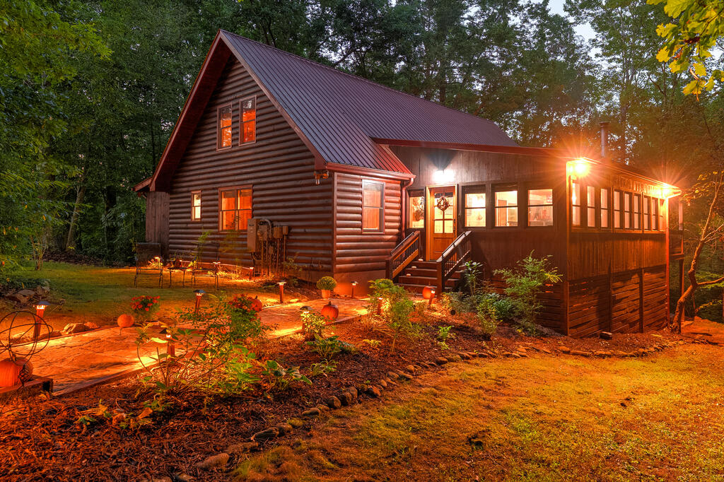 284 Major Ridge Road Blue Ridge, GA 30513 - Photo 2 of 58 Gallery Image 2