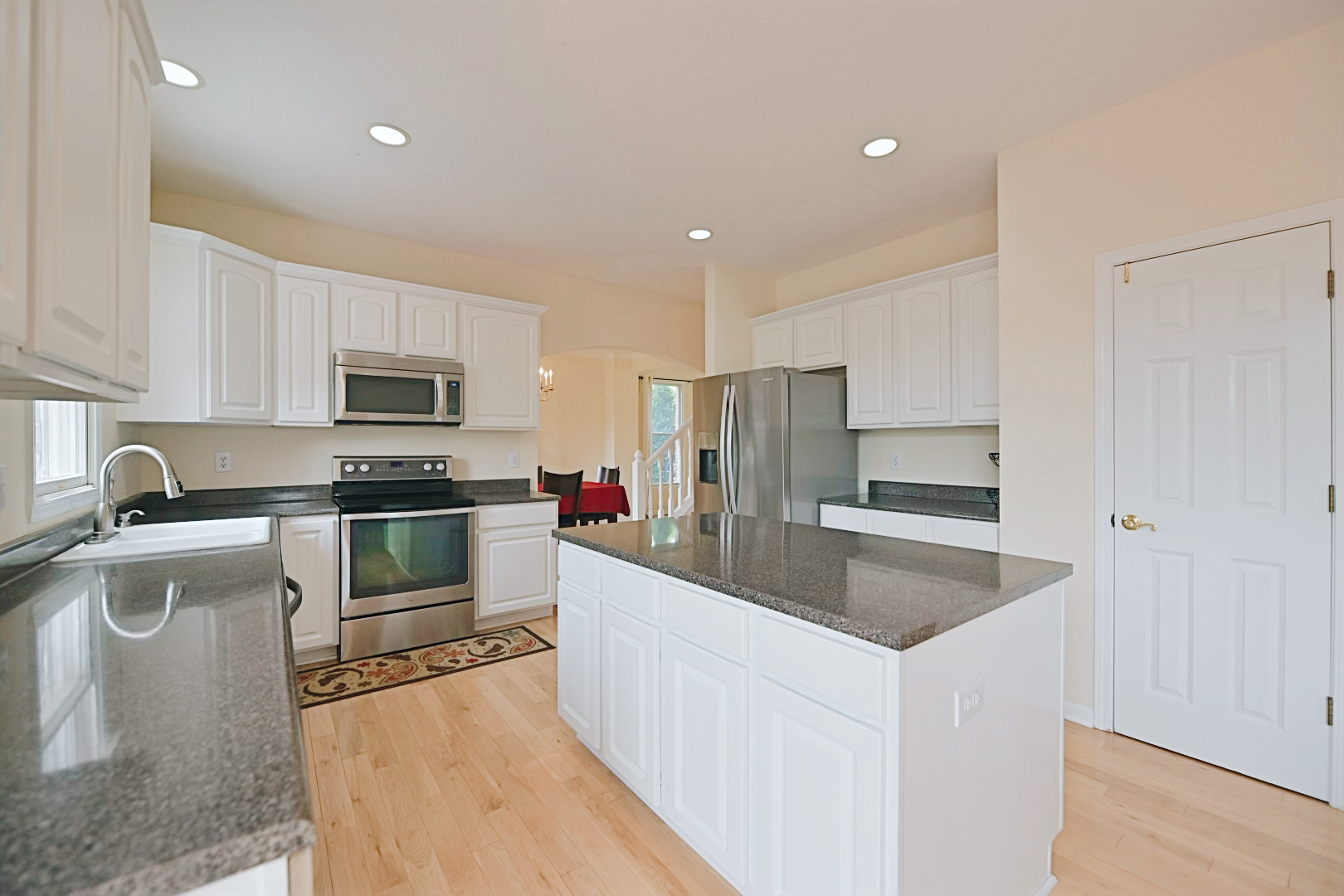 1077 Sullivans Ridge Zionsville, IN 46077 - Photo 18 of 58