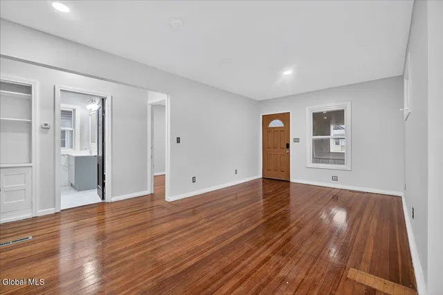 $220,000 | 19 Cromer Avenue, Schenectady, NY 12304