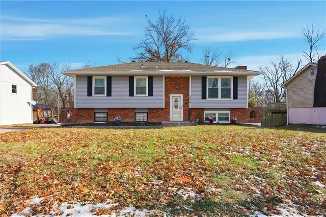$215,000 | 1229 Michele Drive, Excelsior Springs, MO 64024