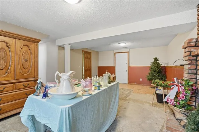 $215,000 | 1229 Michele Drive, Excelsior Springs, MO 64024