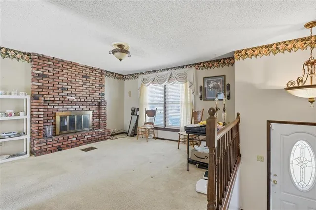 $215,000 | 1229 Michele Drive, Excelsior Springs, MO 64024