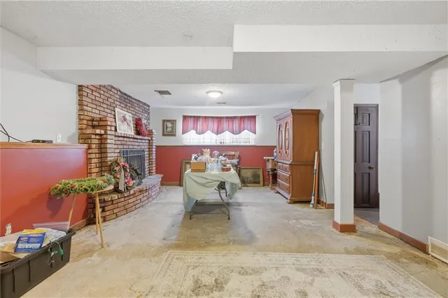 $215,000 | 1229 Michele Drive, Excelsior Springs, MO 64024