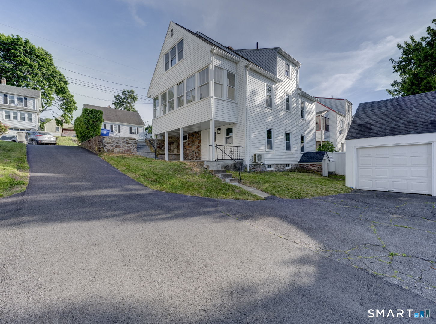 44 Colony Street Bristol, CT 06010 - Photo 2 of 34