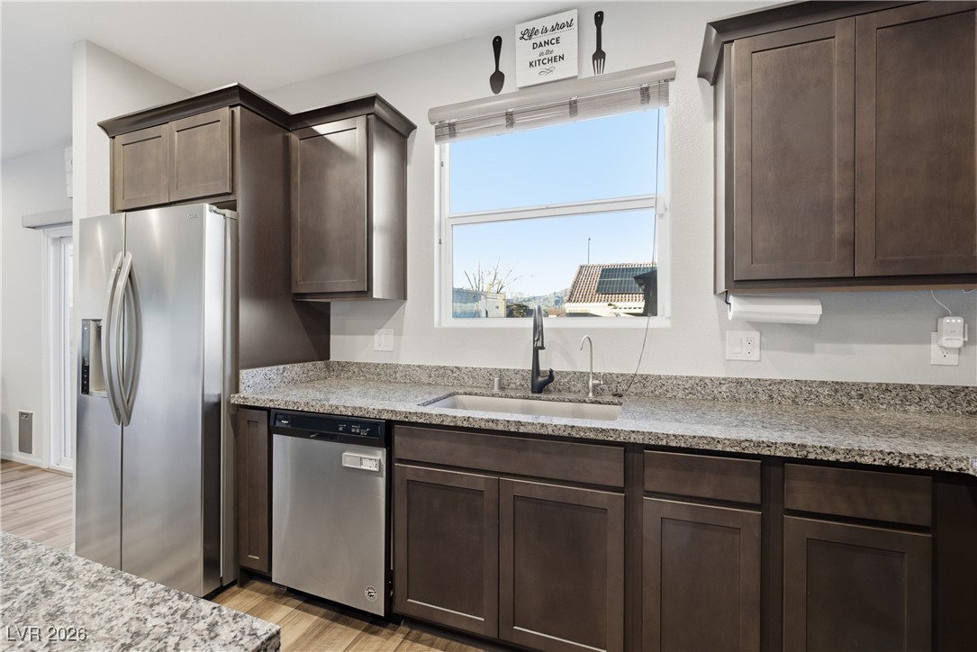 2316 Stone Well Road North Las Vegas, NV 89031 - Photo 11 of 32