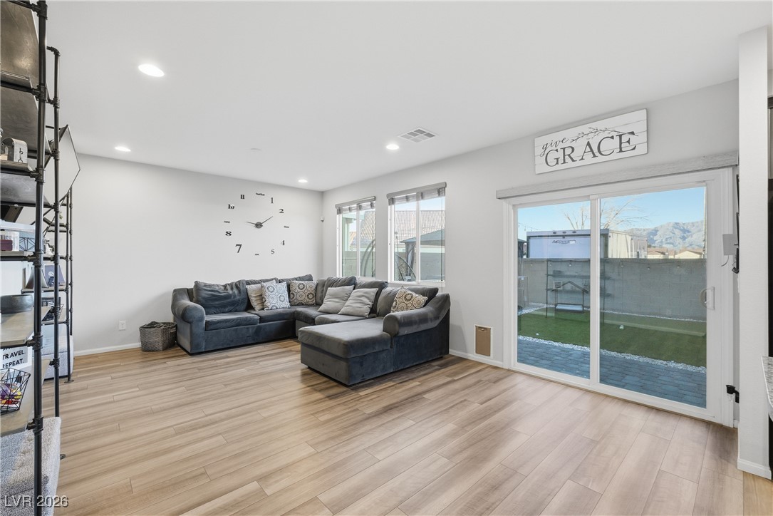 2316 Stone Well Road North Las Vegas, NV 89031 - Photo 6 of 32