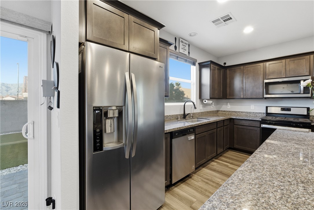 2316 Stone Well Road North Las Vegas, NV 89031 - Photo 9 of 32