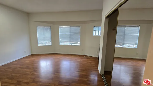 $2,350 | 2773 West 8th Street, Los Angeles, CA 90005