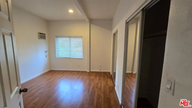 $2,350 | 2773 West 8th Street, Los Angeles, CA 90005