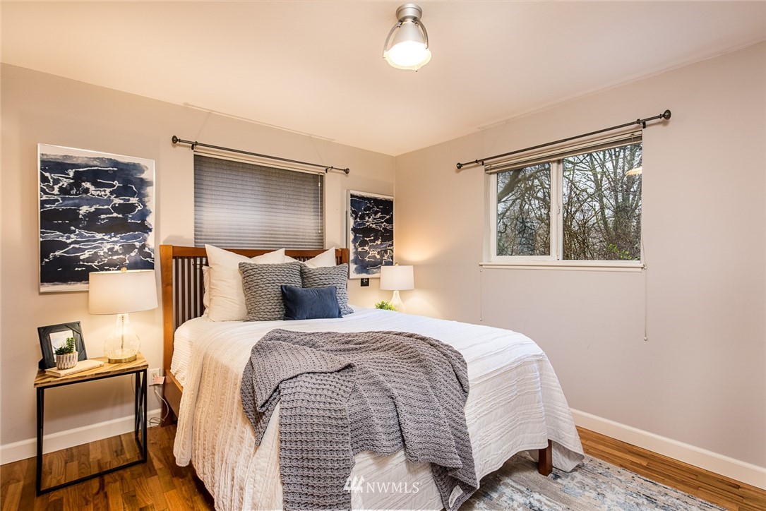 10615 Rustic Road South Seattle, WA 98178 - Photo 11 of 15