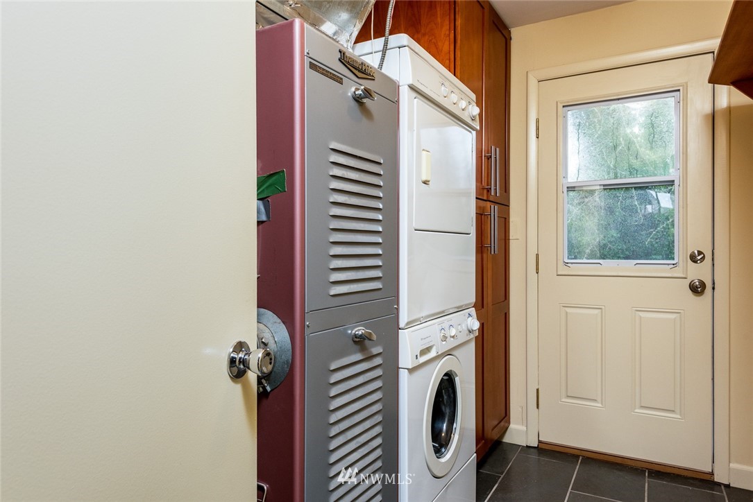 10615 Rustic Road South Seattle, WA 98178 - Photo 14 of 15