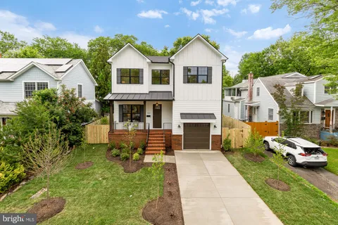 $2,350,000 | 923 17th Street South, Arlington, VA 22202
